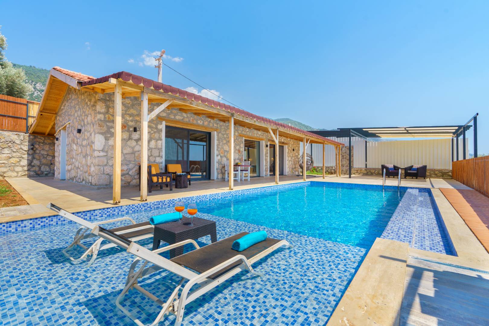 Kaş Çavdır'da Doğa İle İç İçe, Özel Havuzlu, Balayı Villası