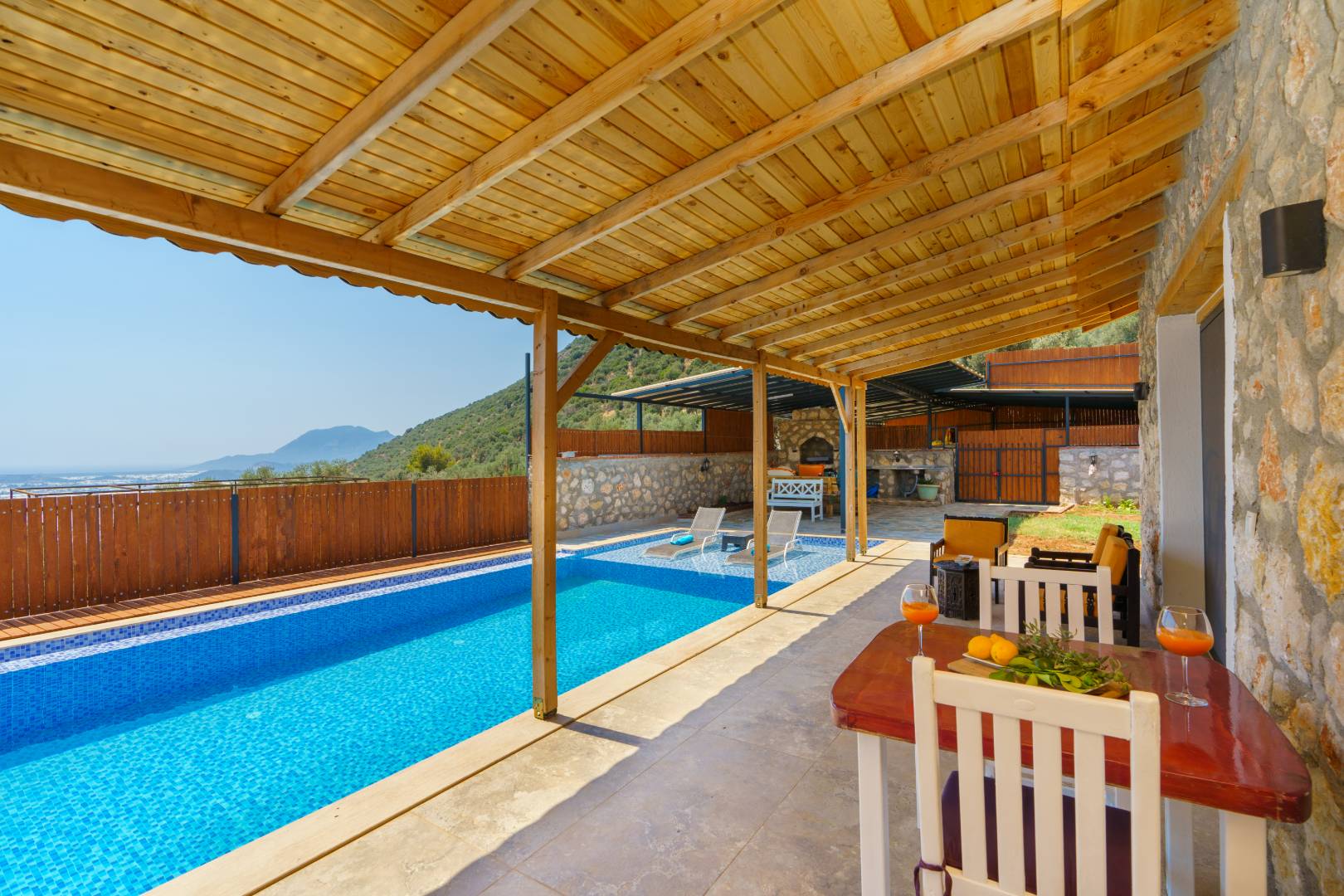 Kaş Çavdır'da Doğa İle İç İçe, Özel Havuzlu, Balayı Villası