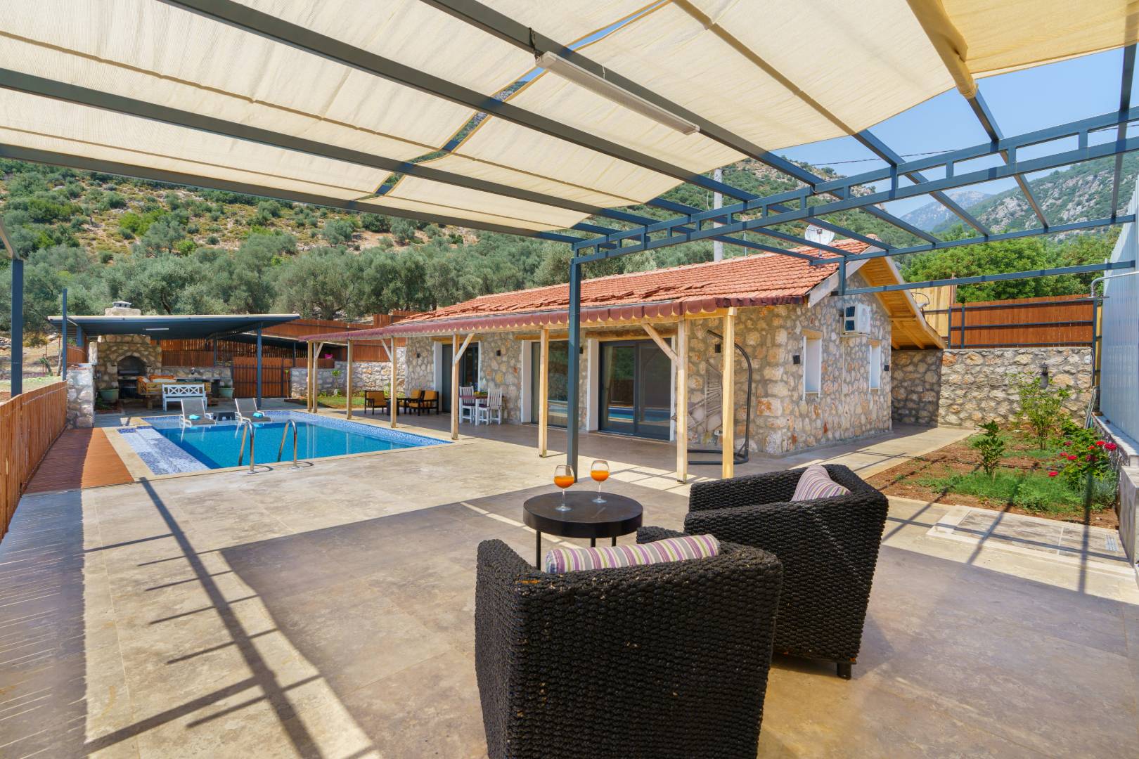 Kaş Çavdır'da Doğa İle İç İçe, Özel Havuzlu, Balayı Villası