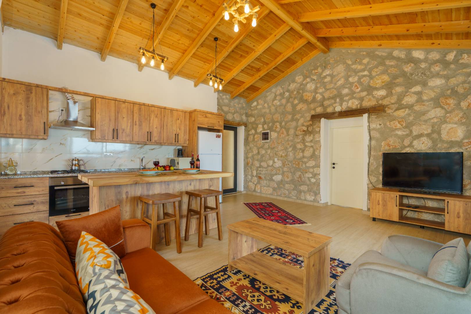 Kaş Çavdır'da Doğa İle İç İçe, Özel Havuzlu, Balayı Villası
