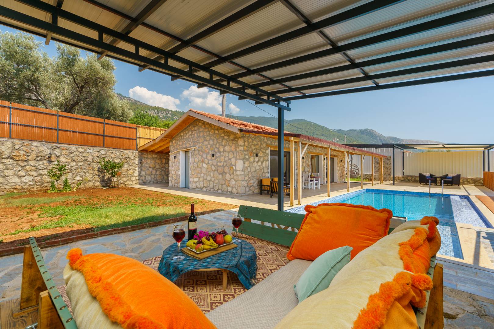 Kaş Çavdır'da Doğa İle İç İçe, Özel Havuzlu, Balayı Villası