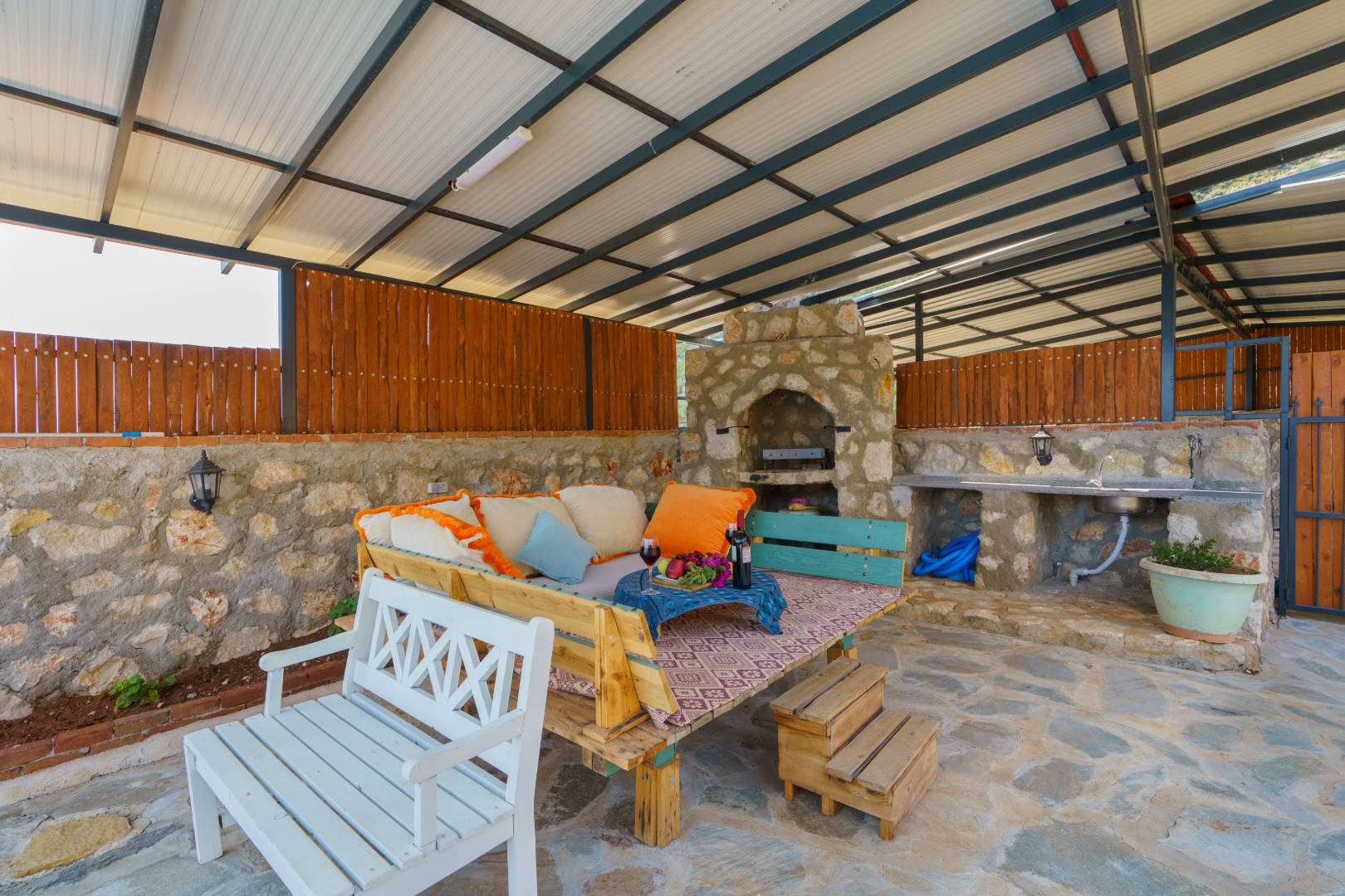 Kaş Çavdır'da Doğa İle İç İçe, Özel Havuzlu, Balayı Villası