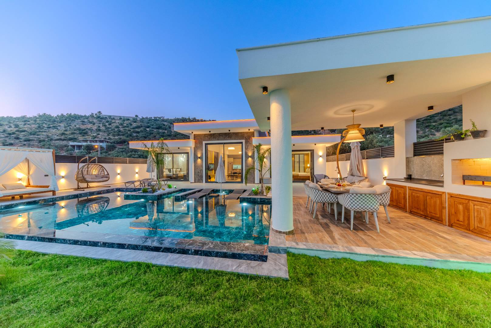 Kaş Çavdır'da Geniş Bahçeli, Özel Havuzlu, Saunalı Villa 46059 — 5