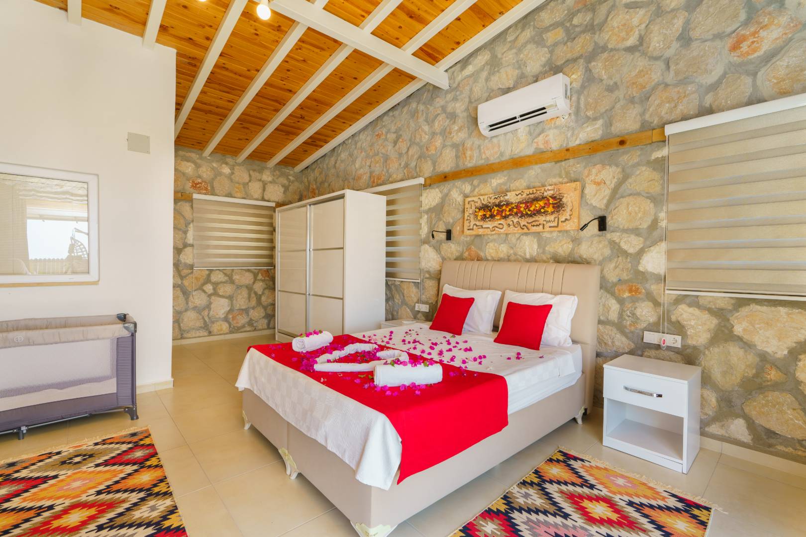 Kaş Çavdır'da Huzurlu Doğada, Özel Havuzlu, 2+1 Villa