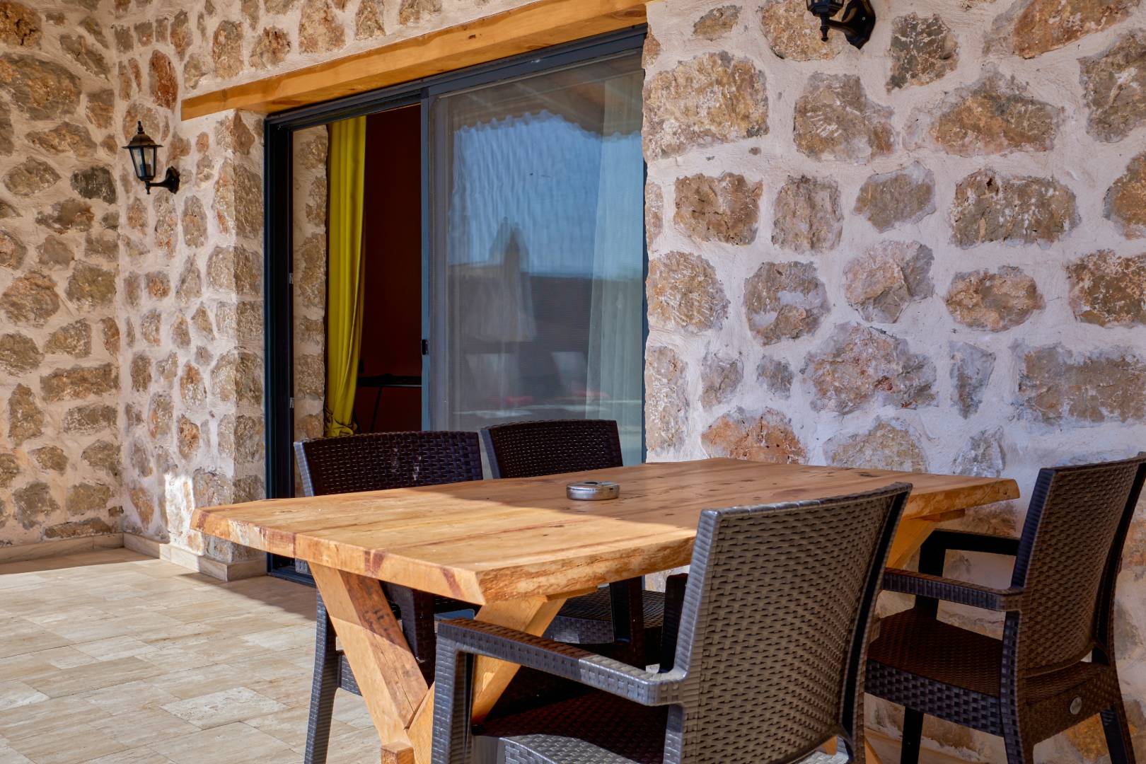 Kaş Çavdır'da Huzurlu Konumda, Özel Havuzlu, Taş Mimarili Villa 34619 — 8