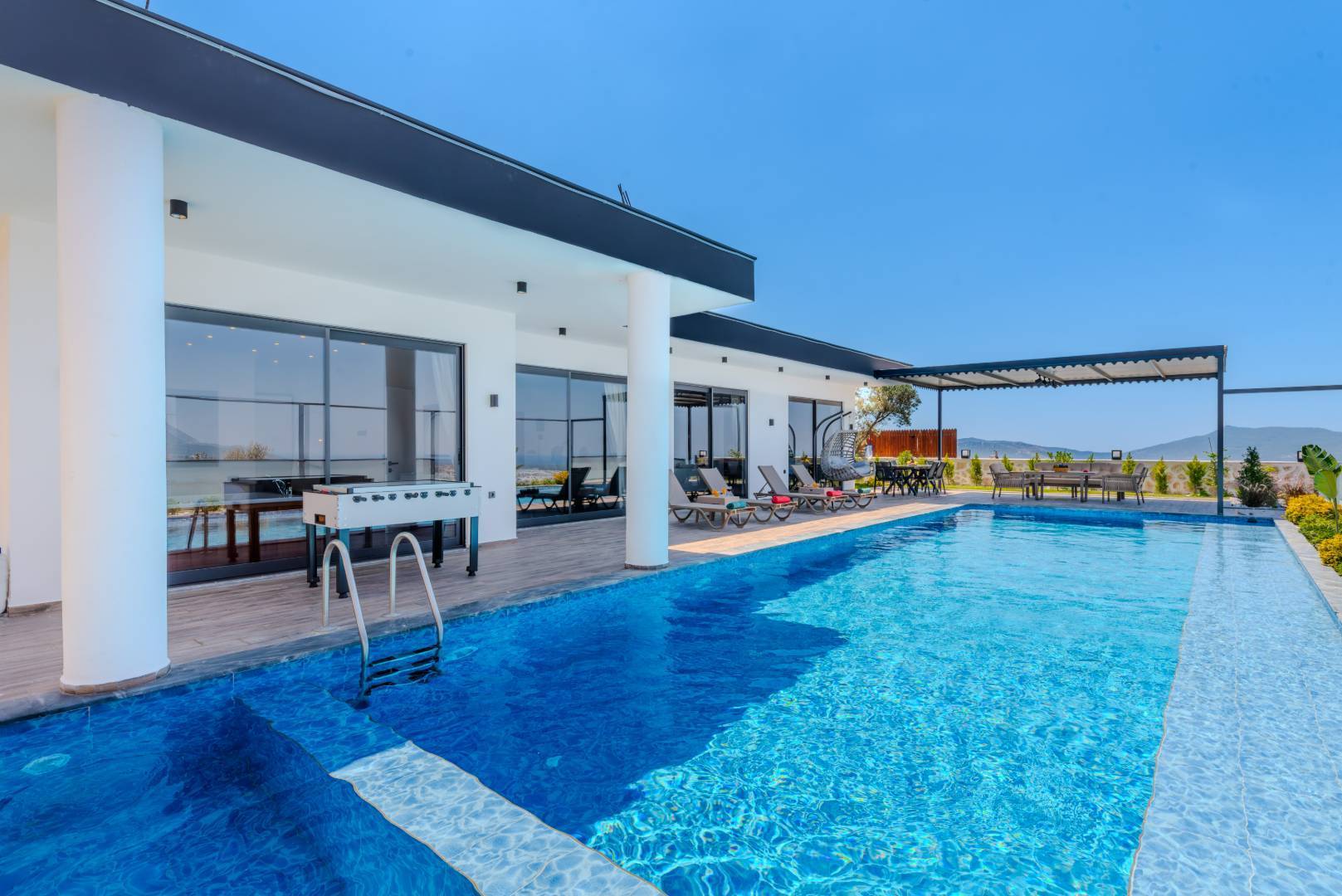 Kaş Çavdır'da Muhteşem Doğa Manzaralı, Özel Havuzlu, Jakuzili, 3+1 Villa