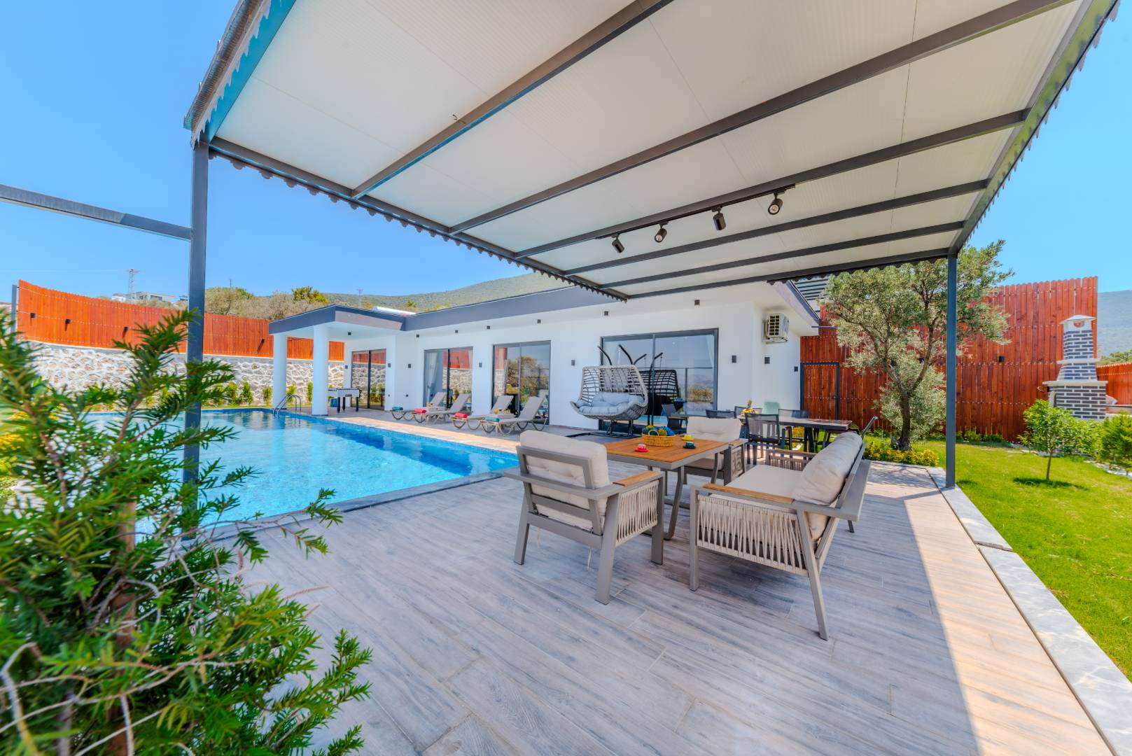 Kaş Çavdır'da Muhteşem Doğa Manzaralı, Özel Havuzlu, Jakuzili, 3+1 Villa