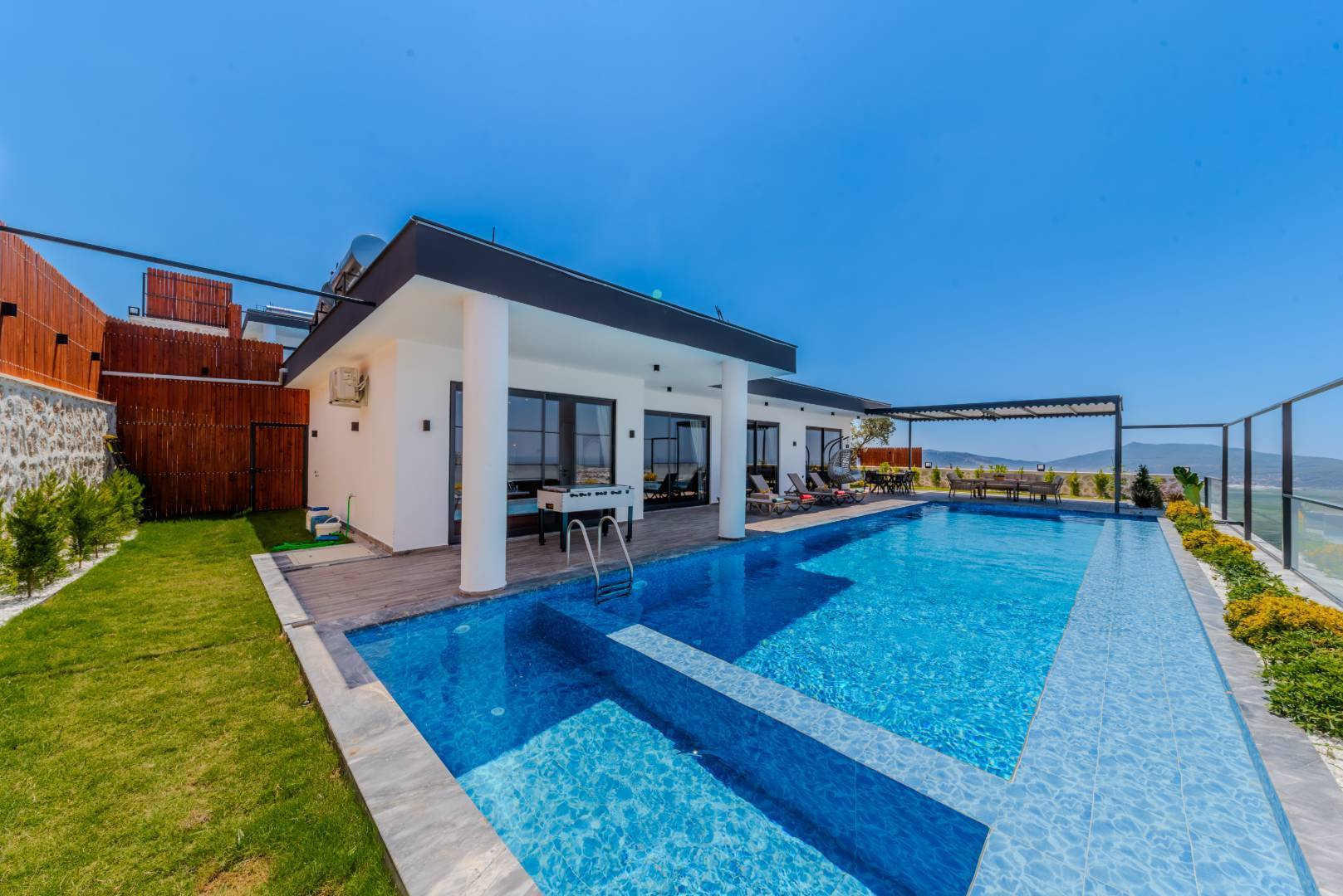 Kaş Çavdır'da Muhteşem Doğa Manzaralı, Özel Havuzlu, Jakuzili, 3+1 Villa