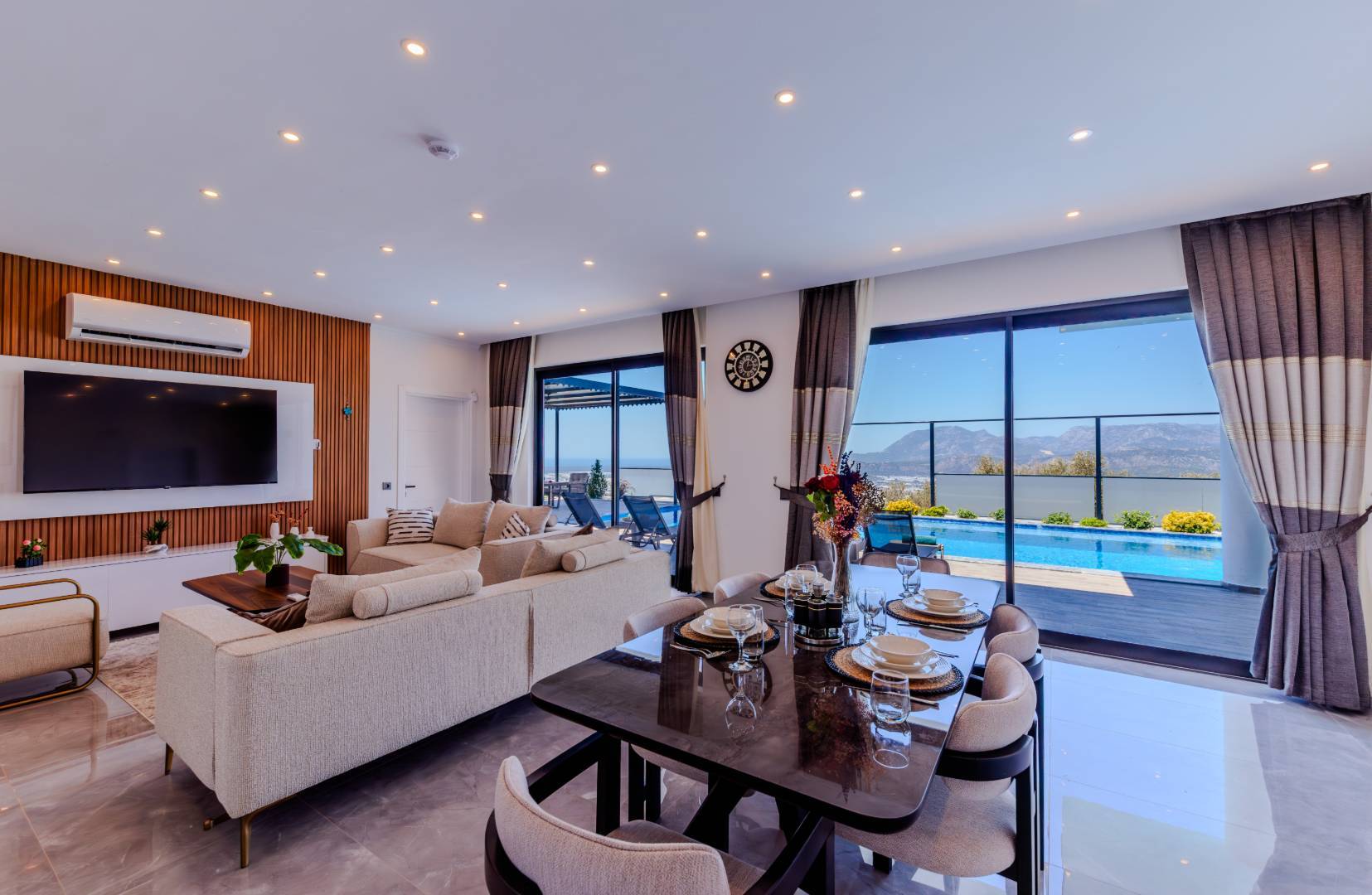 Kaş Çavdır'da Muhteşem Doğa Manzaralı, Özel Havuzlu, Jakuzili, 3+1 Villa