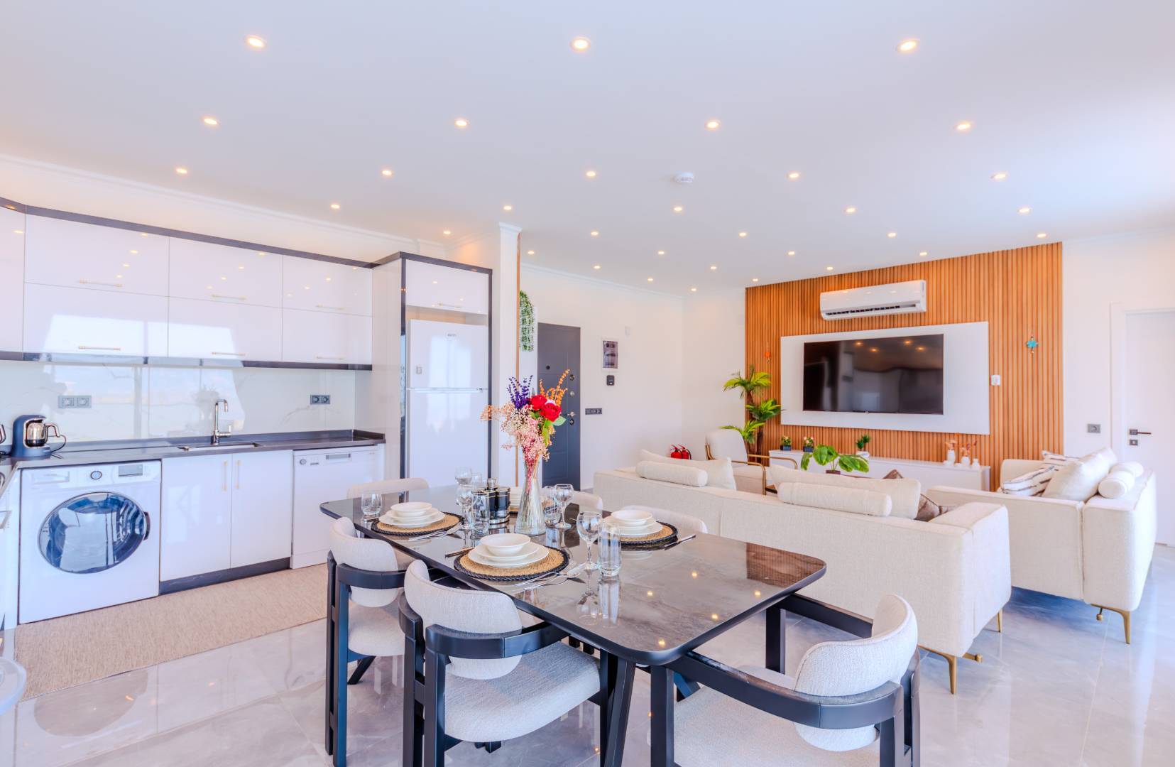 Kaş Çavdır'da Muhteşem Doğa Manzaralı, Özel Havuzlu, Jakuzili, 3+1 Villa