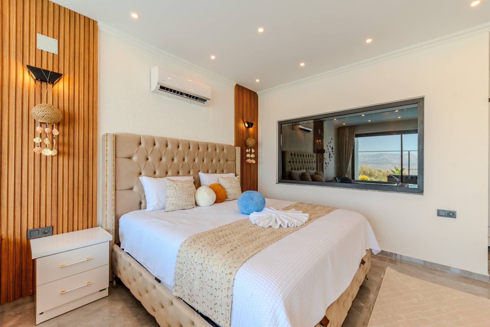 Kaş Çavdır'da Muhteşem Doğa Manzaralı, Özel Havuzlu, Jakuzili, 3+1 Villa