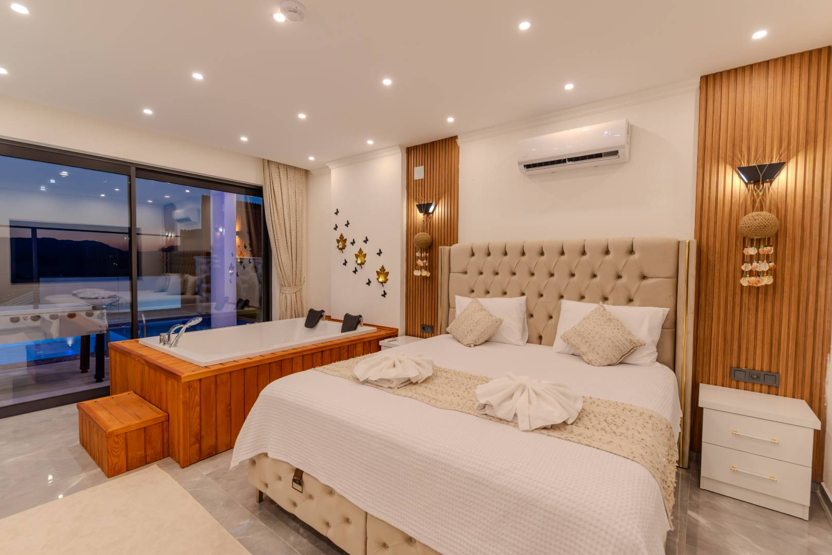 Kaş Çavdır'da Panoramik Doğa Manzaralı, Özel Havuzlu, Jakuzili, Lüks Villa