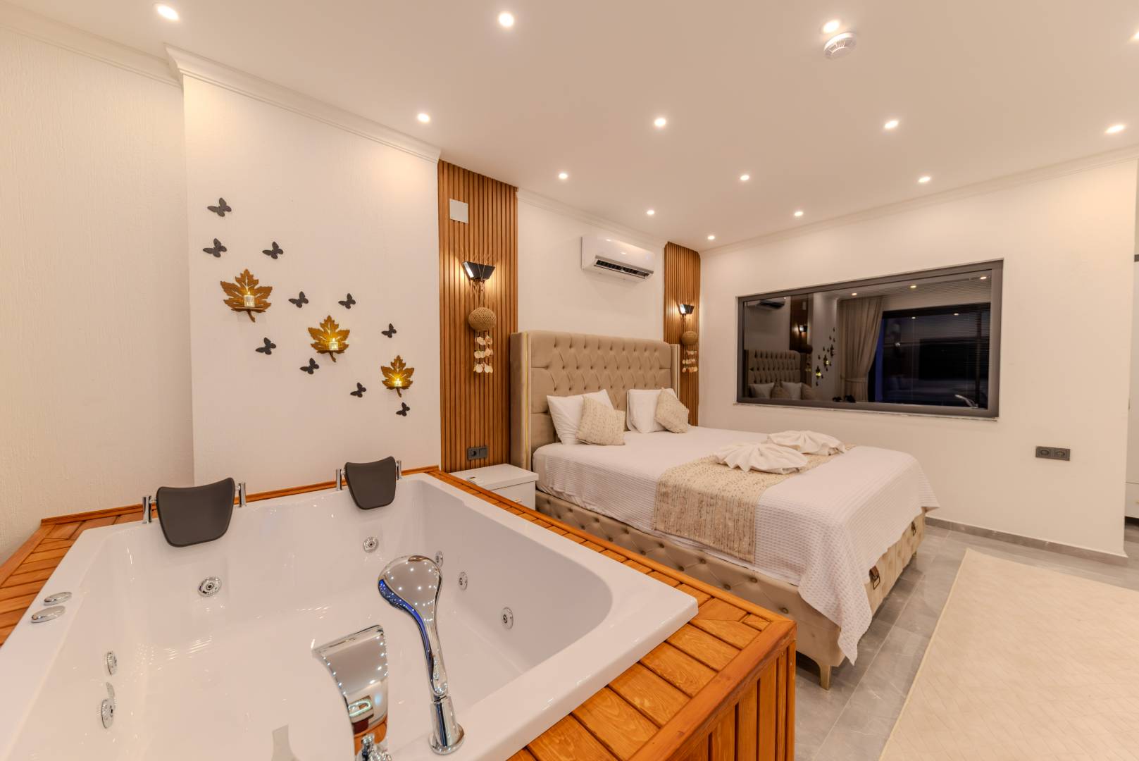 Kaş Çavdır'da Panoramik Doğa Manzaralı, Özel Havuzlu, Jakuzili, Lüks Villa