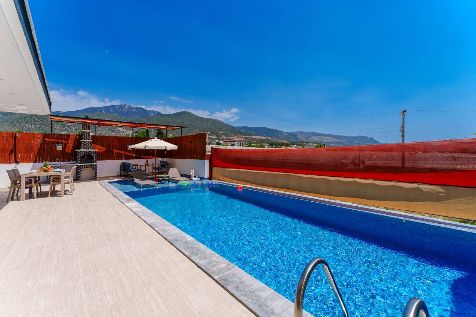 Kaş Çavdır'da Sakin Konumda, Özel Havuzlu, 1+1 Villa