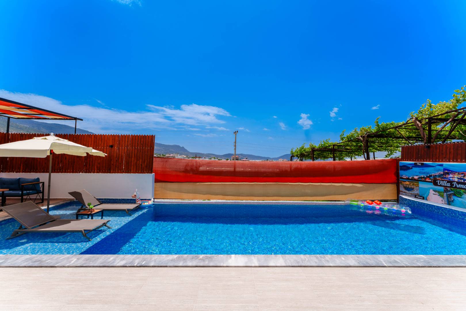 Kaş Çavdır'da Sakin Konumda, Özel Havuzlu, 1+1 Villa