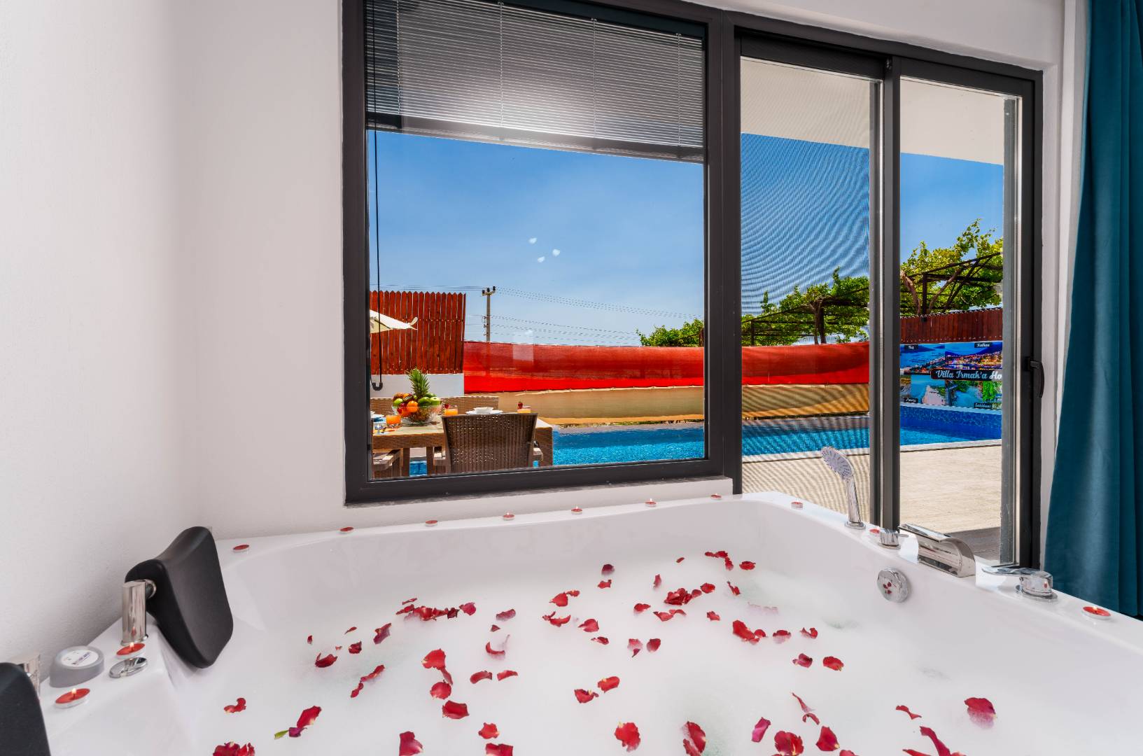 Kaş Çavdır'da Sakin Konumda, Özel Havuzlu, 1+1 Villa