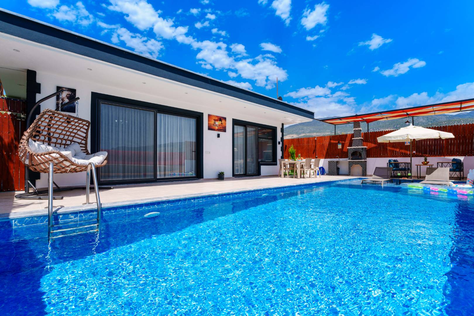 Kaş Çavdır'da Sakin Konumda, Özel Havuzlu, 1+1 Villa