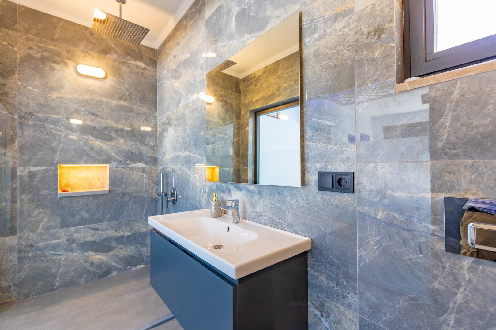 Kaş Çavdır'da Sakin Konumda, Özel Havuzlu, 5 Kişilik Villa