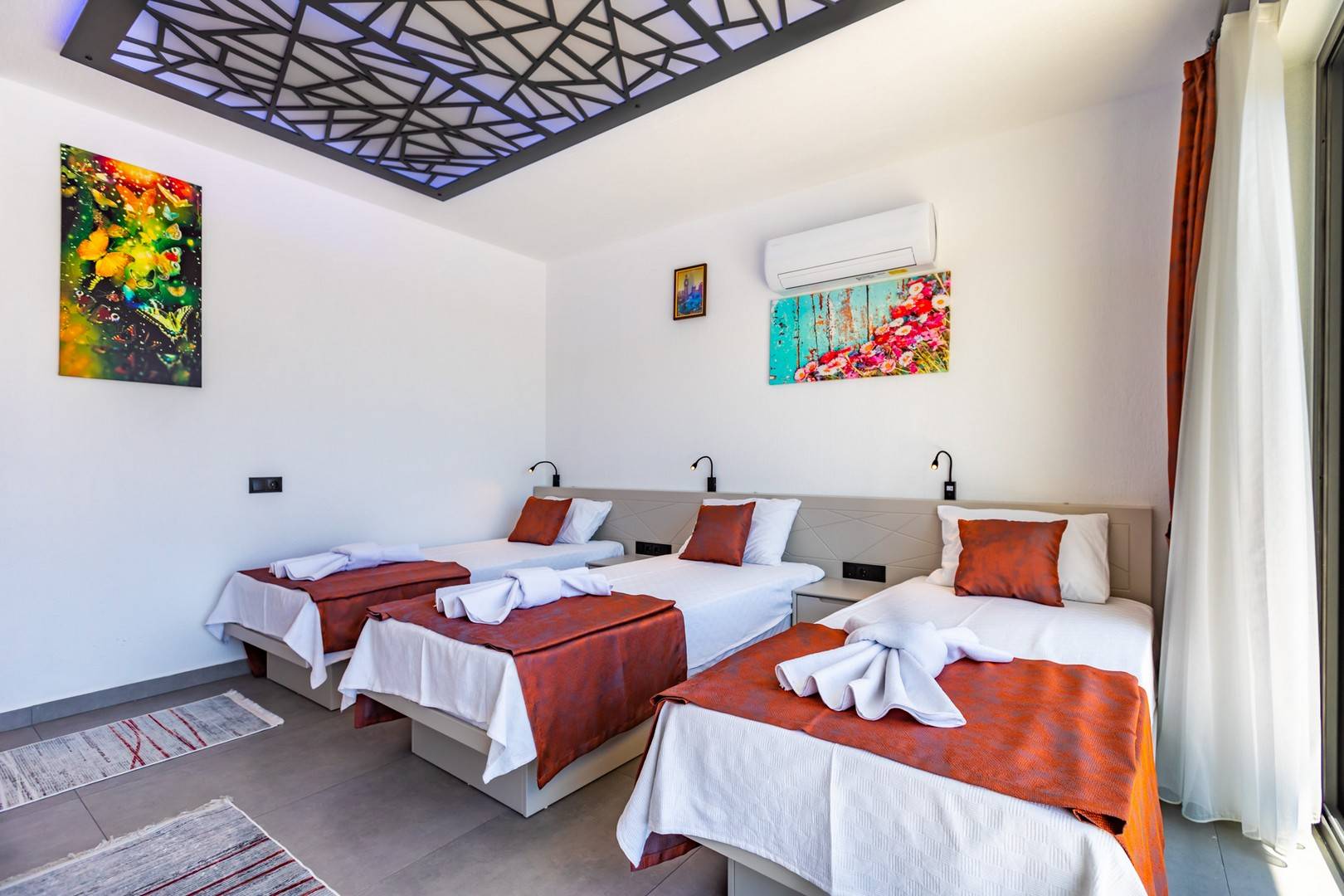 Kaş Çavdır'da Sakin Konumda, Özel Havuzlu, 5 Kişilik Villa