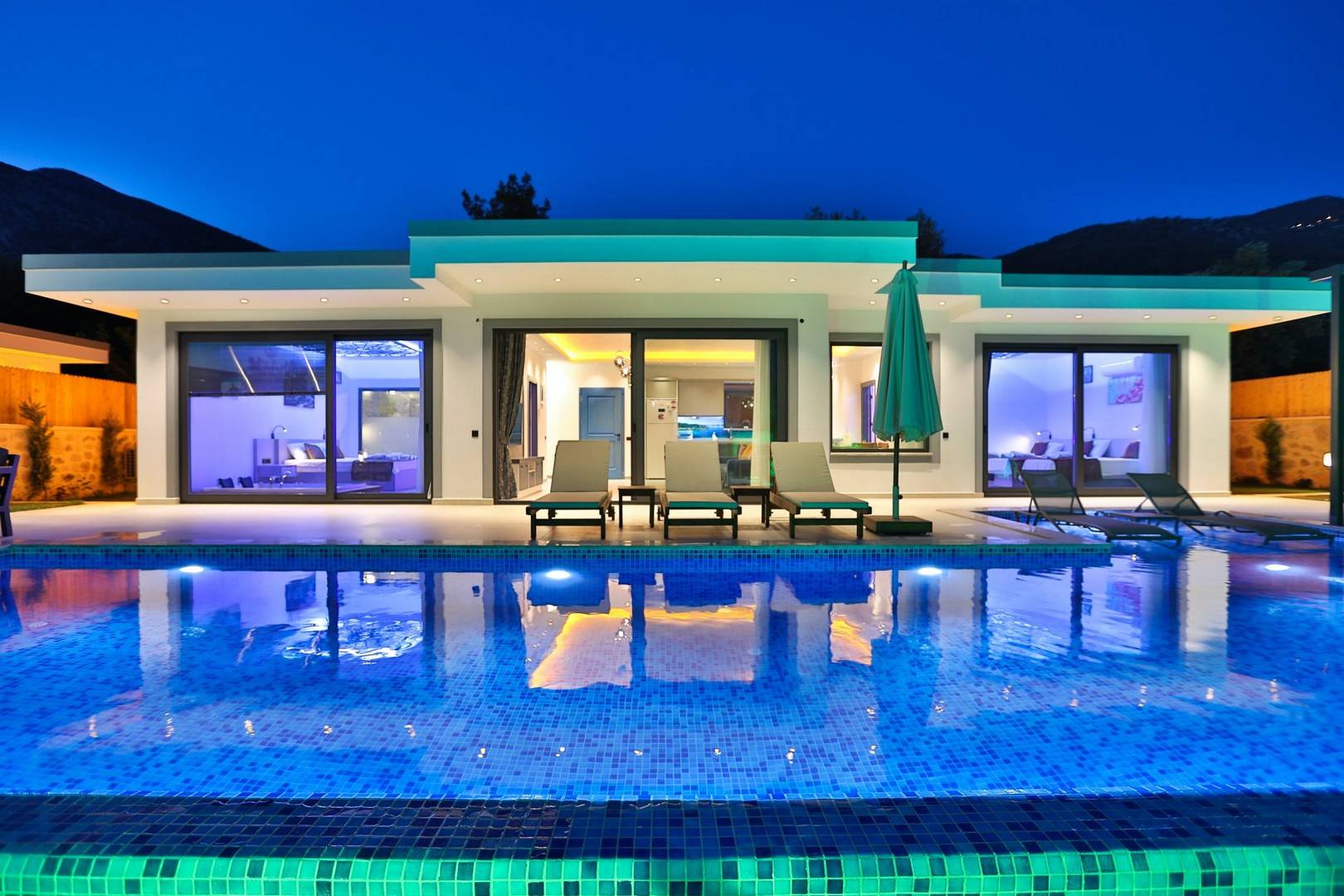 Kaş Çavdır'da Sakin Konumda, Özel Havuzlu, 5 Kişilik Villa