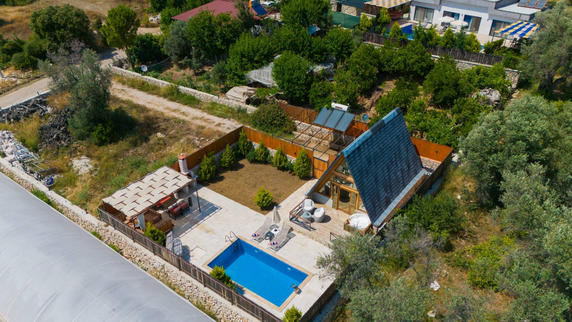 Kaş Çayköy'de Benzersiz Doğada, Özel Havuzlu, Jakuzili Bungalov