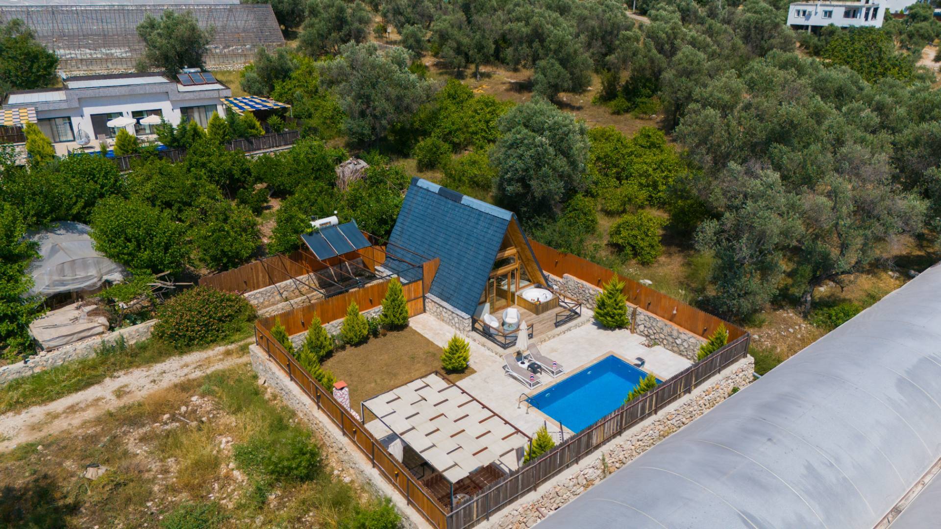 Kaş Çayköy'de Benzersiz Doğada, Özel Havuzlu, Jakuzili Bungalov