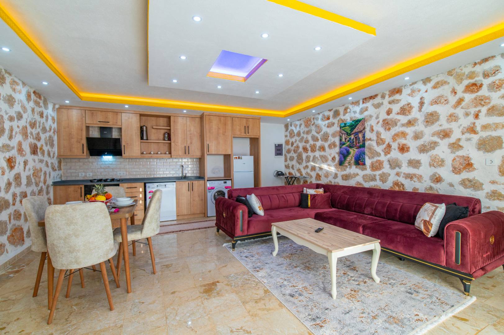 Kaş Üzümlü'de Huzurlu Doğa İçerisinde, Özel Havuzlu, Balayı Villası
