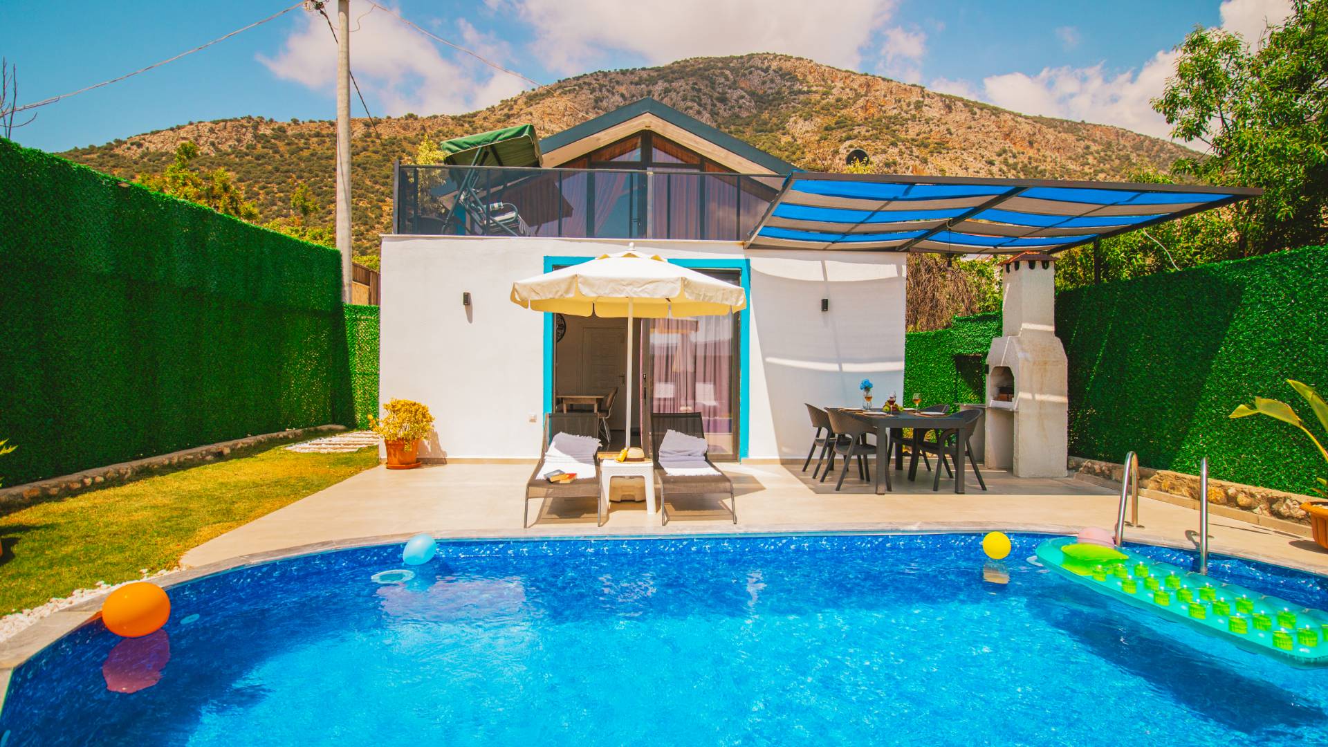 Kaş Çayköy'de Yemyeşil Doğada, Özel Havuzlu, Korunaklı Villa