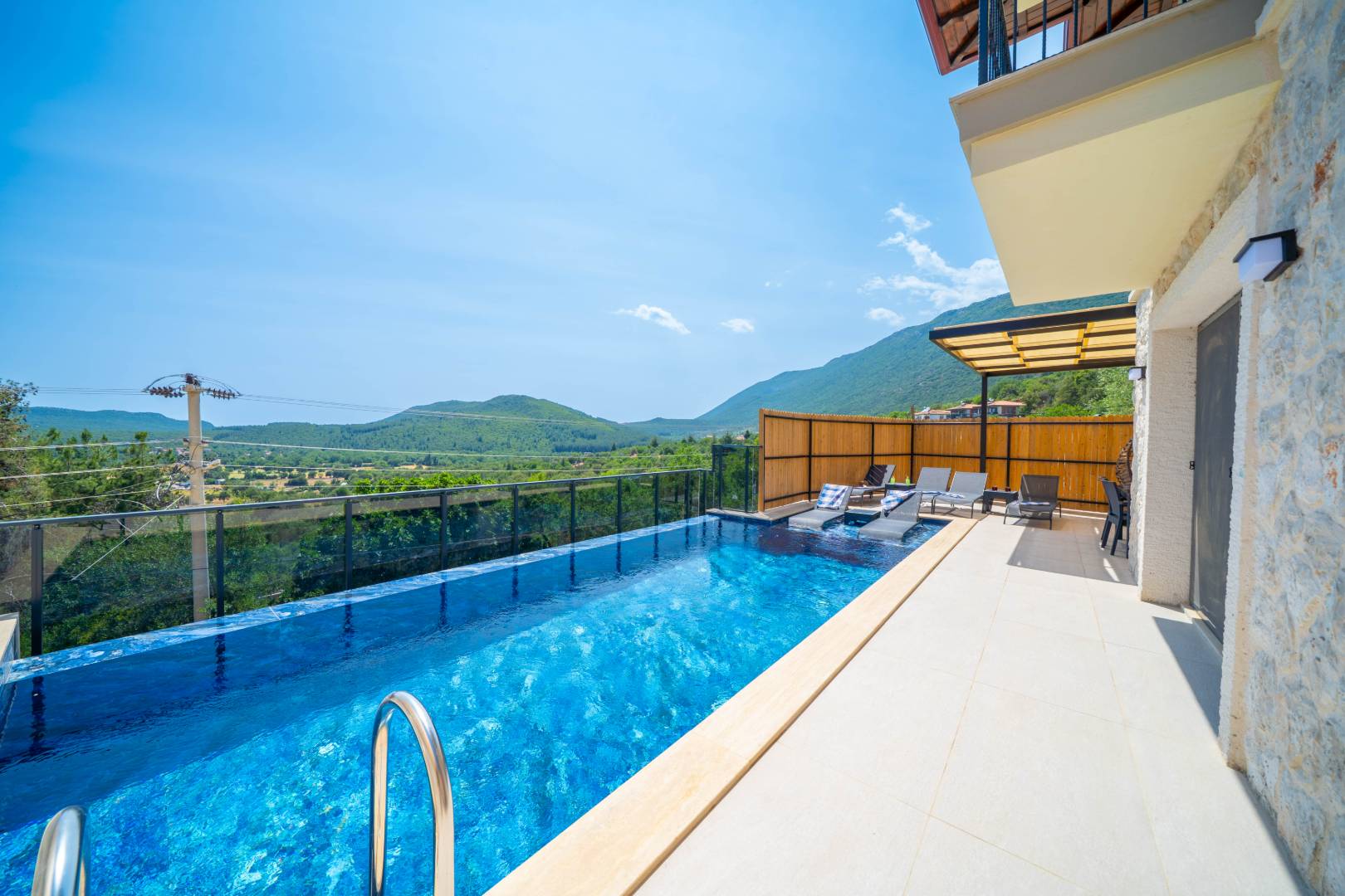 Kaş Çukurbağ'da Huzurlu Doğada, Özel Havuzlu, Jakuzili Villa
