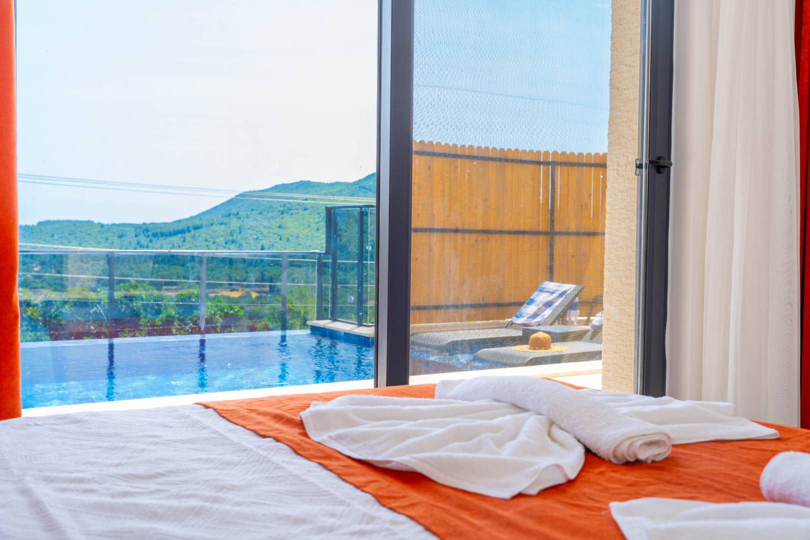 Kaş Çukurbağ'da Huzurlu Doğada, Özel Havuzlu, Jakuzili Villa