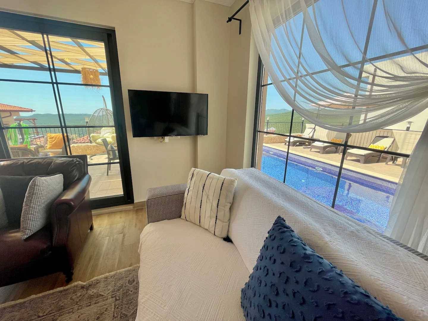 Kaş Çukurbağ'da Kalabalık Ailelere Uygun, Özel Havuzlu, Jakuzili Villa