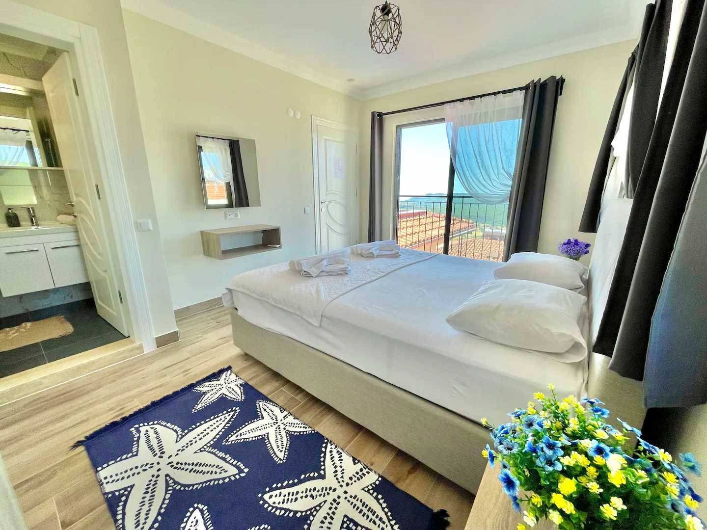 Kaş Çukurbağ'da Kalabalık Ailelere Uygun, Özel Havuzlu, Jakuzili Villa
