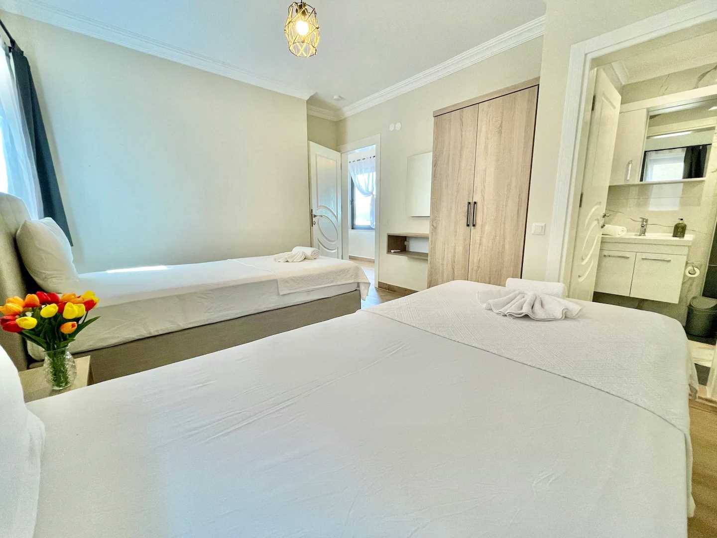 Kaş Çukurbağ'da Kalabalık Ailelere Uygun, Özel Havuzlu, Jakuzili Villa