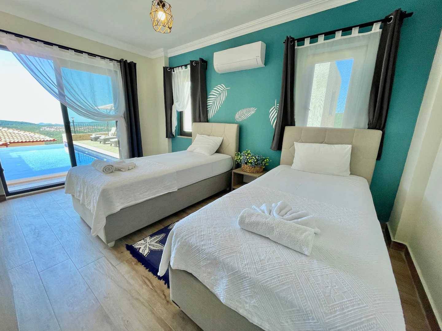 Kaş Çukurbağ'da Kalabalık Ailelere Uygun, Özel Havuzlu, Jakuzili Villa