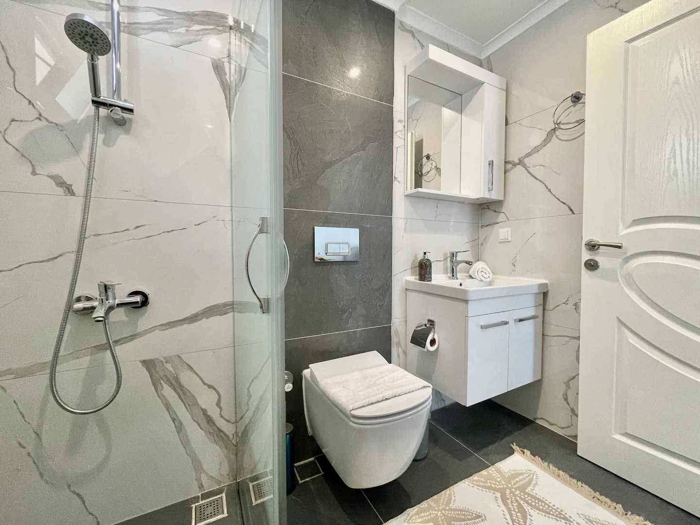 Kaş Çukurbağ'da Kalabalık Ailelere Uygun, Özel Havuzlu, Jakuzili Villa