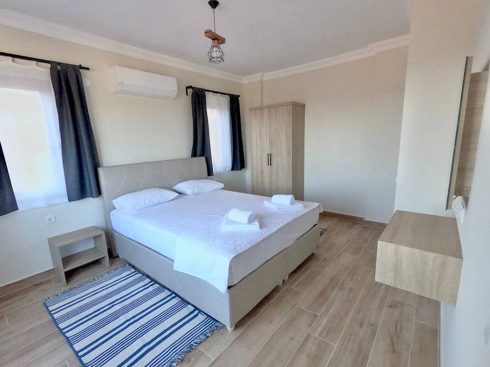 Kaş Çukurbağ'da Muhteşem Dağ Manzaralı, Özel Havuzlu, Kiralık Villa