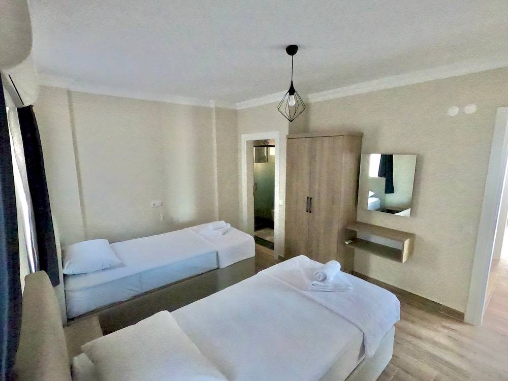 Kaş Çukurbağ'da Muhteşem Dağ Manzaralı, Özel Havuzlu, Kiralık Villa