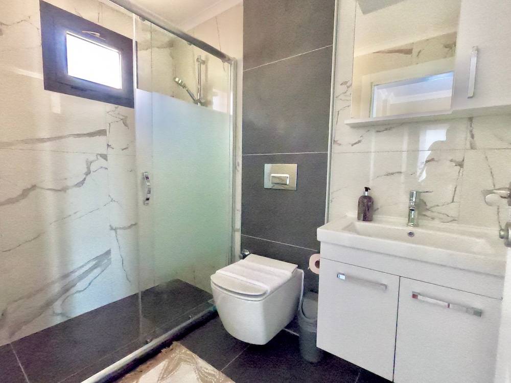 Kaş Çukurbağ'da Muhteşem Dağ Manzaralı, Özel Havuzlu, Kiralık Villa