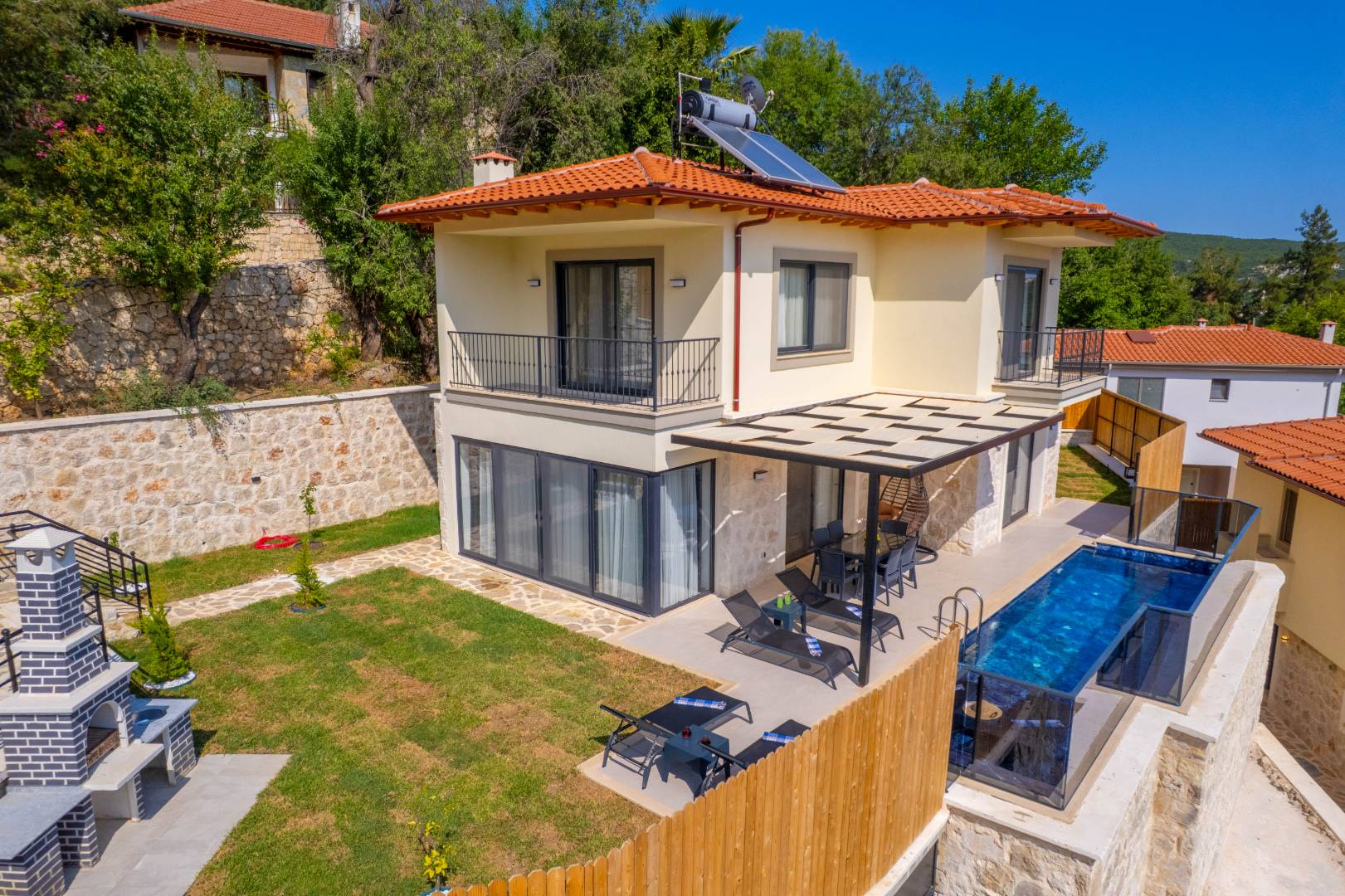 Kaş Çukurbağ'da Ormanın İçerisinde, Özel Havuzlu, 6 Kişilik Villa