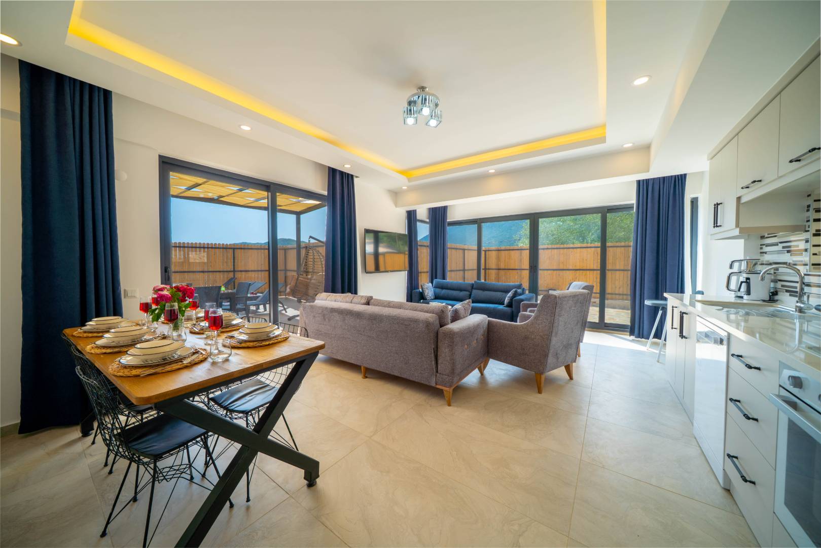 Kaş Çukurbağ'da Ormanın İçerisinde, Özel Havuzlu, 6 Kişilik Villa