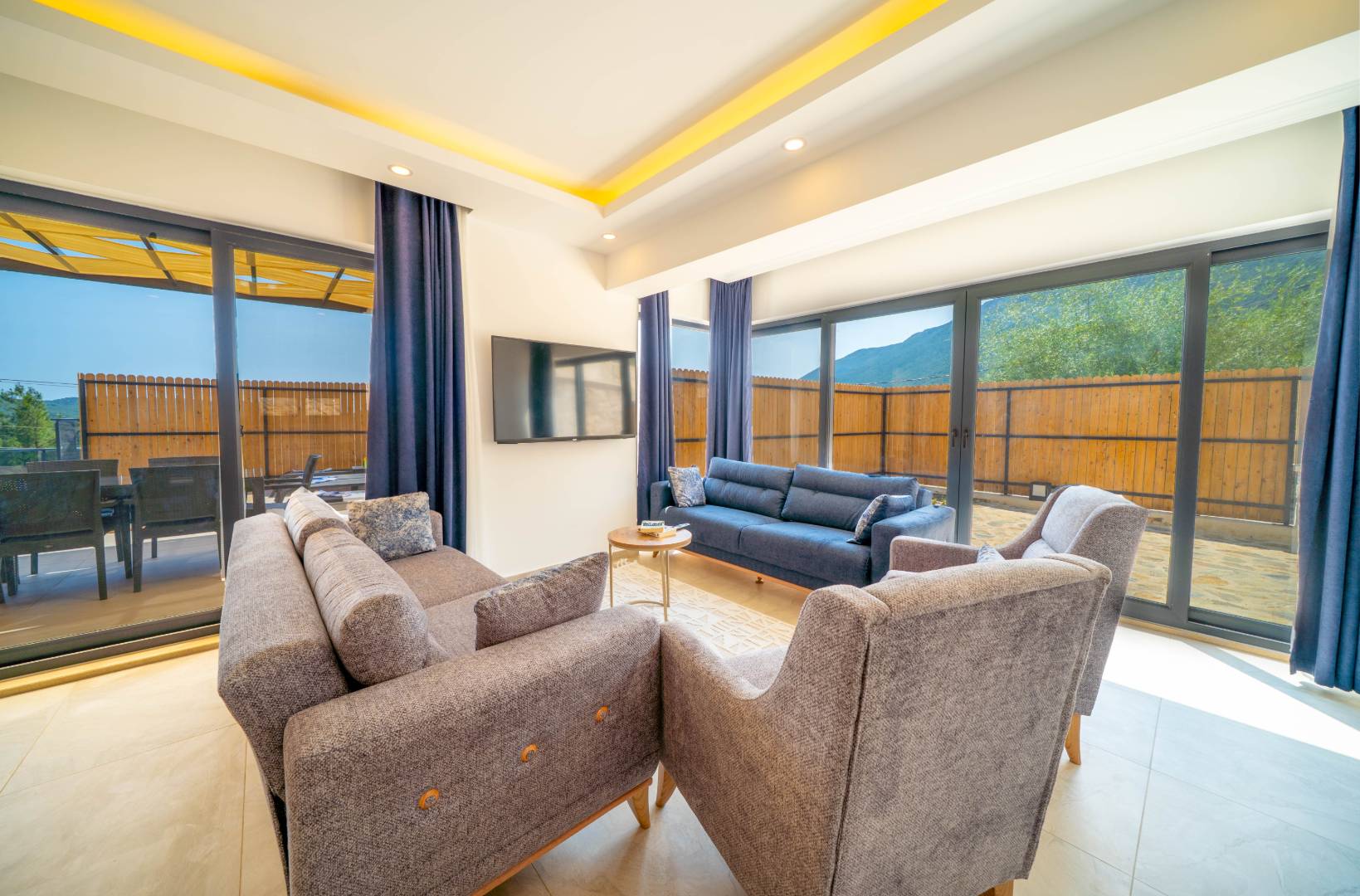 Kaş Çukurbağ'da Ormanın İçerisinde, Özel Havuzlu, 6 Kişilik Villa