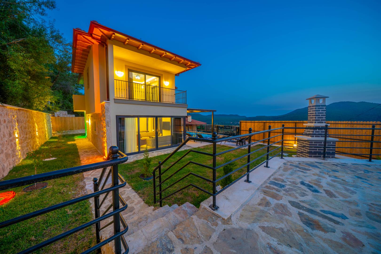Kaş Çukurbağ'da Ormanın İçerisinde, Özel Havuzlu, 6 Kişilik Villa