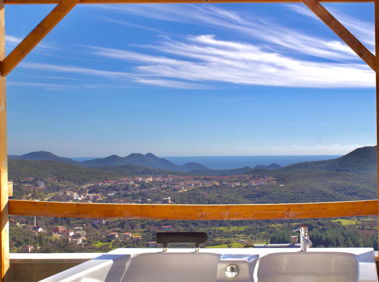 Kaş Çukurbağ'da Sakin Konumda, Özel Havuzlu, Kiralık Villa
