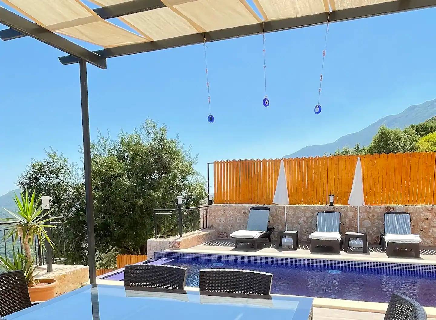 Kaş Çukurbağ'da Sakin Konumda, Özel Havuzlu, Kiralık Villa