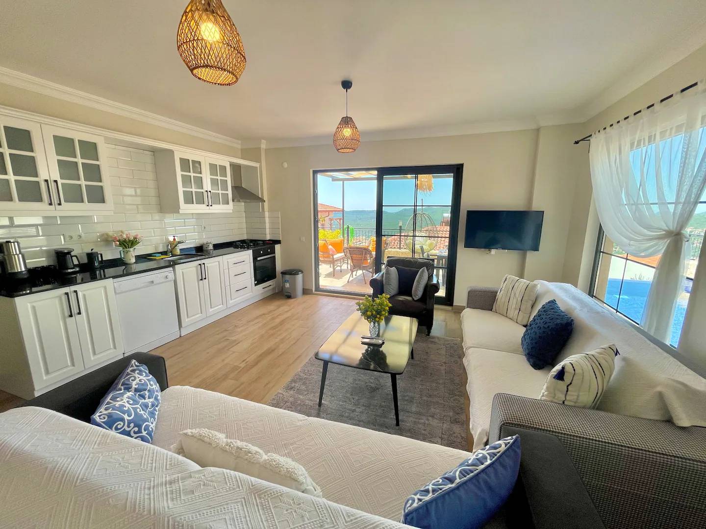 Kaş Çukurbağ'da Sakin Konumda, Özel Havuzlu, Kiralık Villa