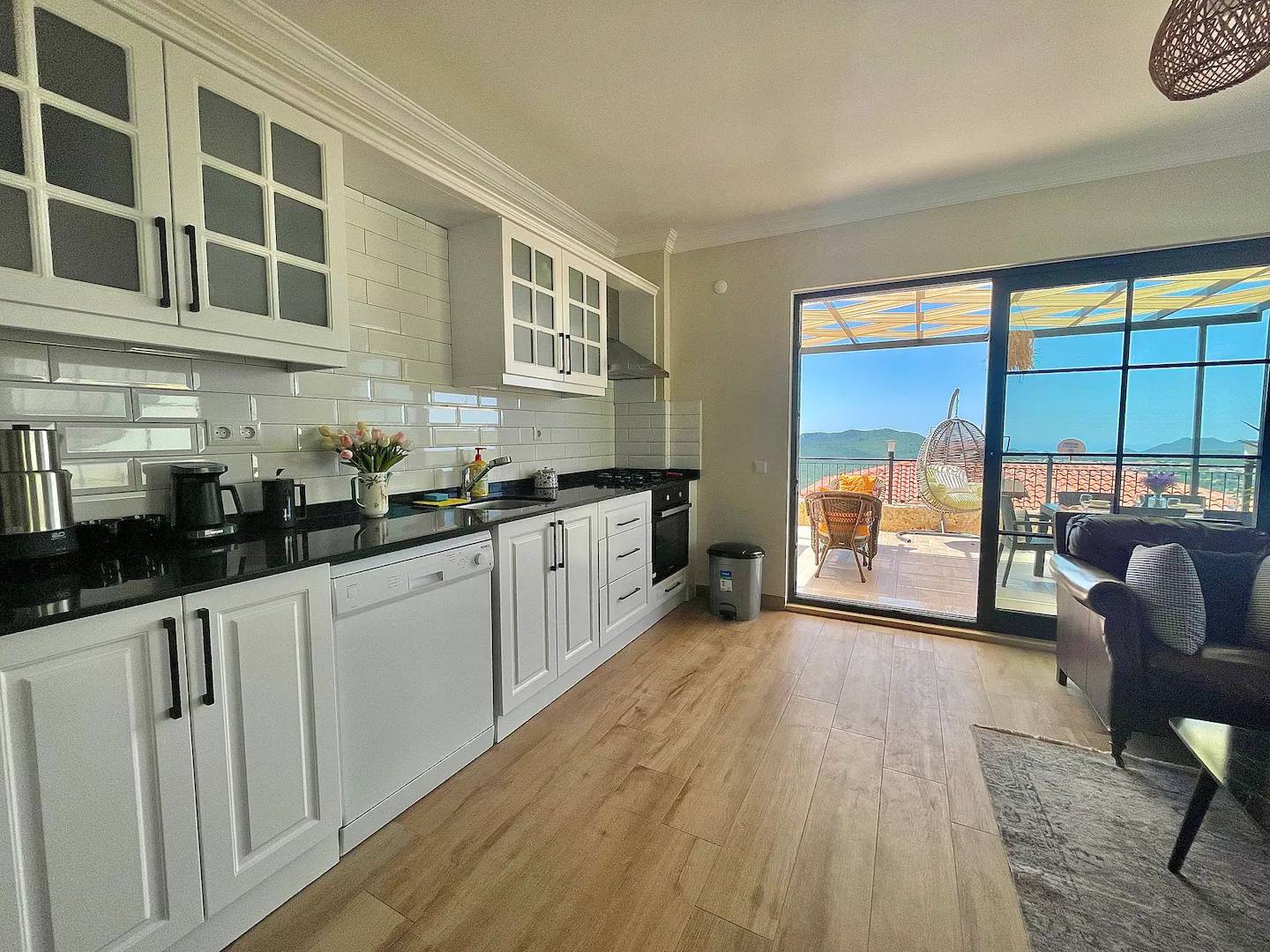 Kaş Çukurbağ'da Sakin Konumda, Özel Havuzlu, Kiralık Villa