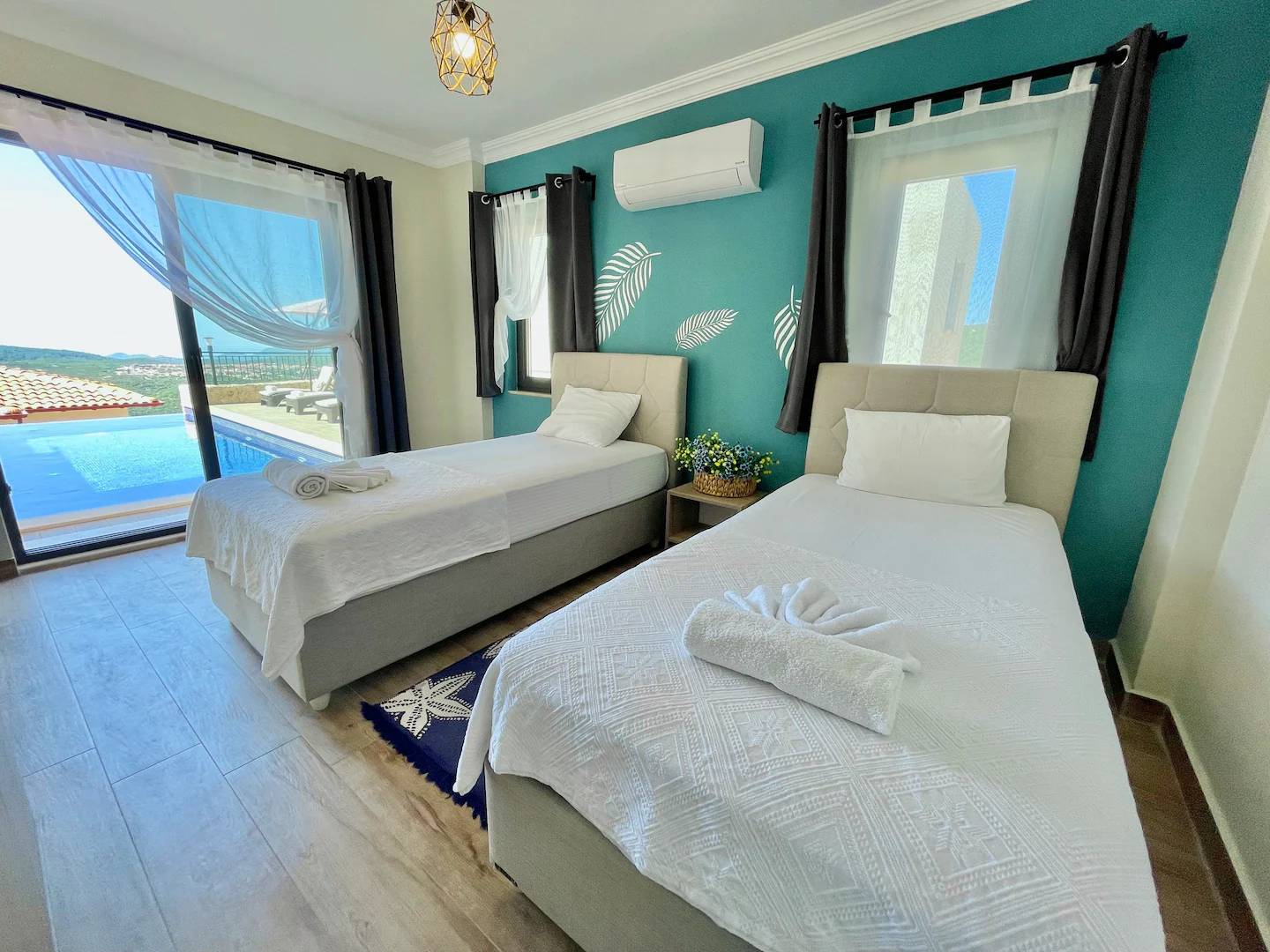 Kaş Çukurbağ'da Sakin Konumda, Özel Havuzlu, Kiralık Villa
