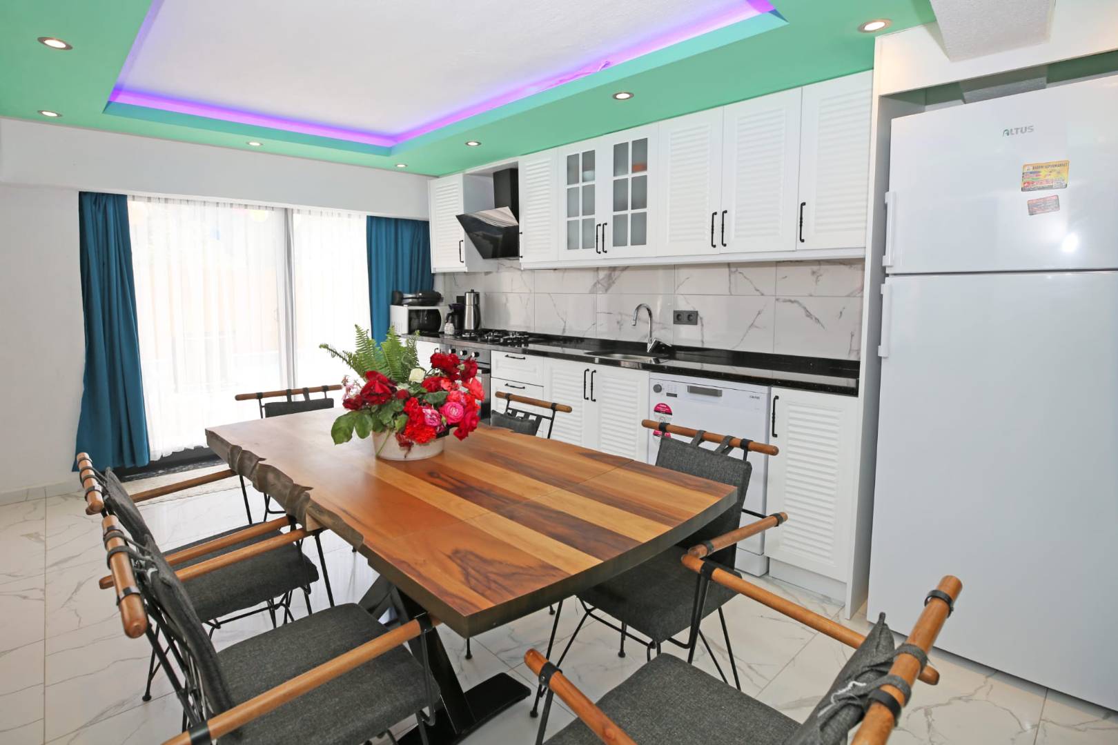 Kaş Hacıoğlan'da Balayı Çiftlerine Uygun, Özel Havuzlu, 2+1 Villa