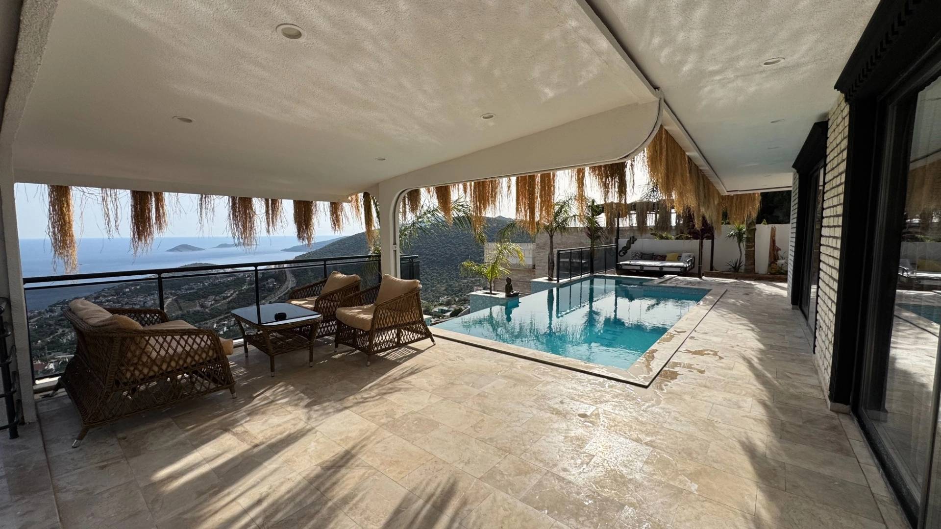 Kaş İslamlar'da Deniz Manzaralı, Sonsuzluk Havuzlu, 4 Kişilik Villa 46468 — 6