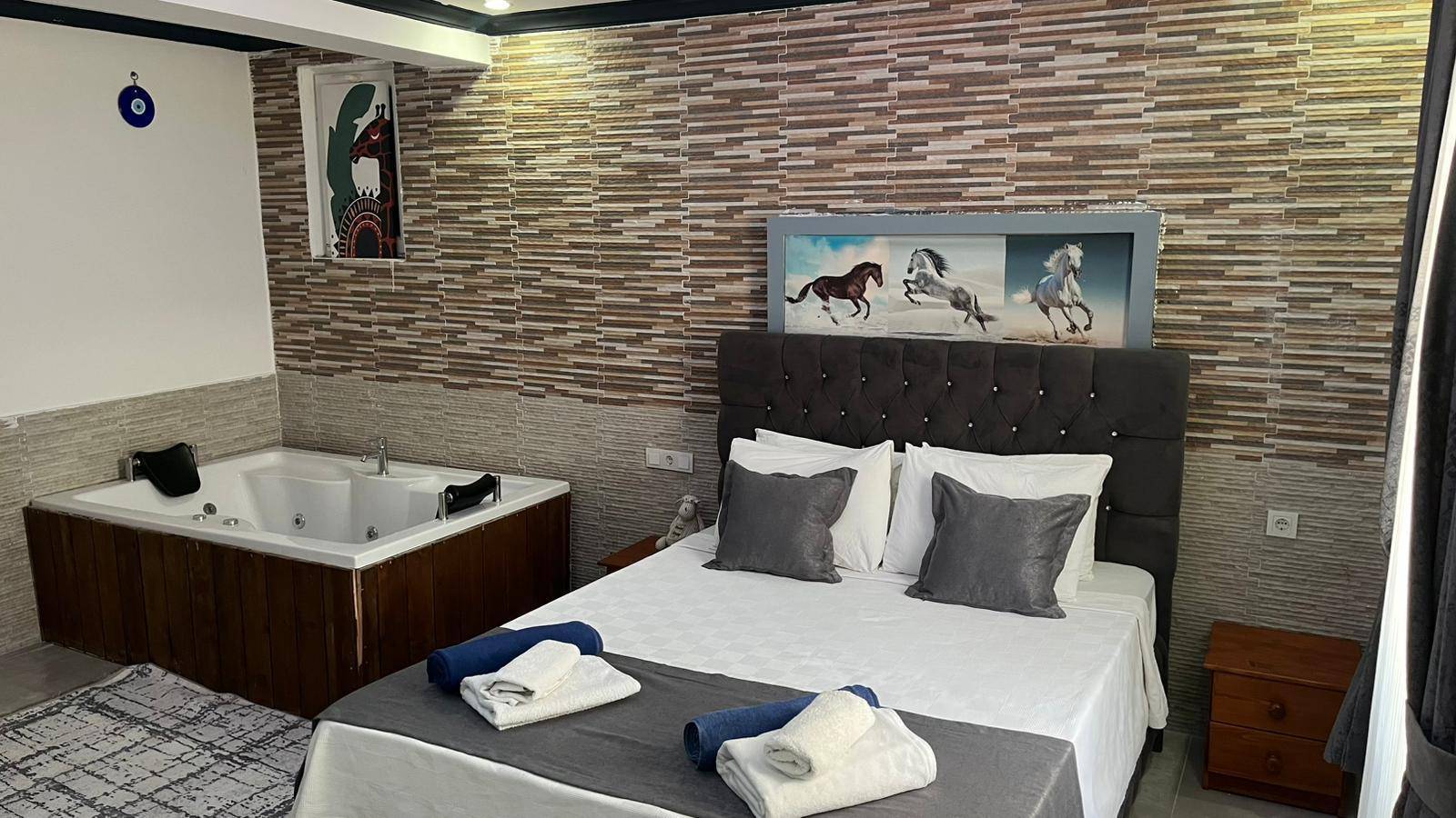 Kaş İslamlar'da Doğa İle İç İçe, Özel Havuzlu, 2 Kişilik Villa